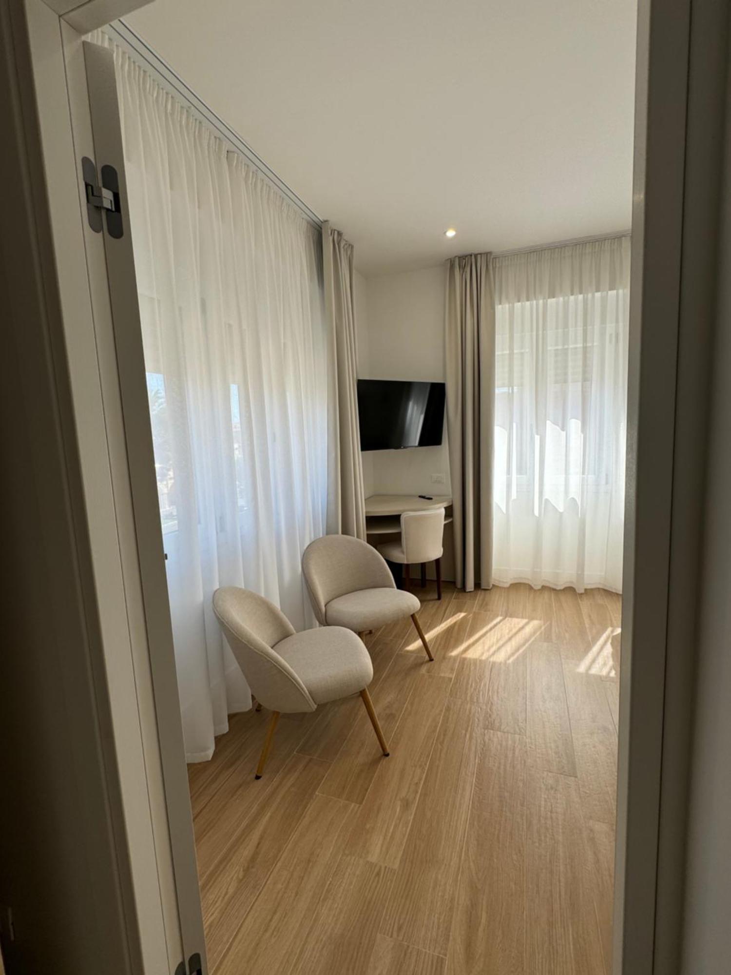 Feel Boutique Rooms Ористано Екстер'єр фото